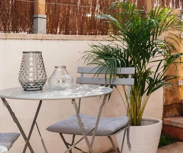 Sitges Holiday Apartment דירה