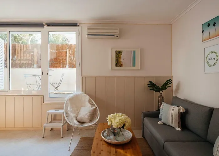 Sitges Holiday Apartment דירה