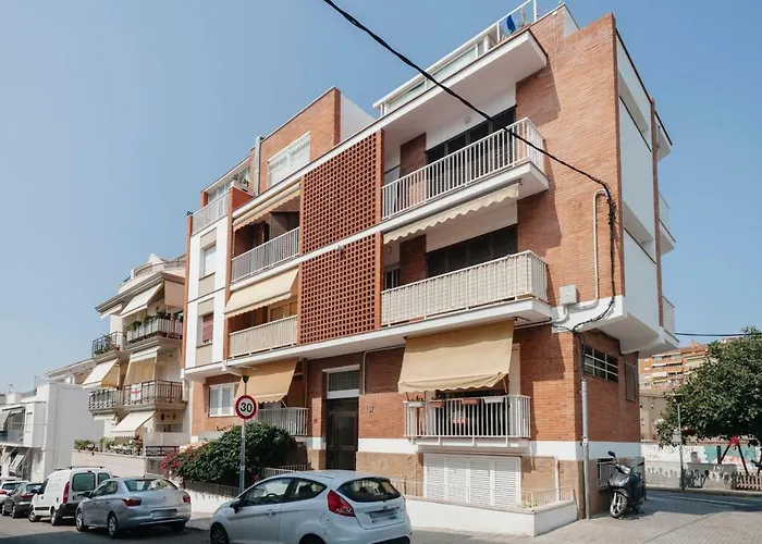 Sitges Holiday Apartment * סיטגס